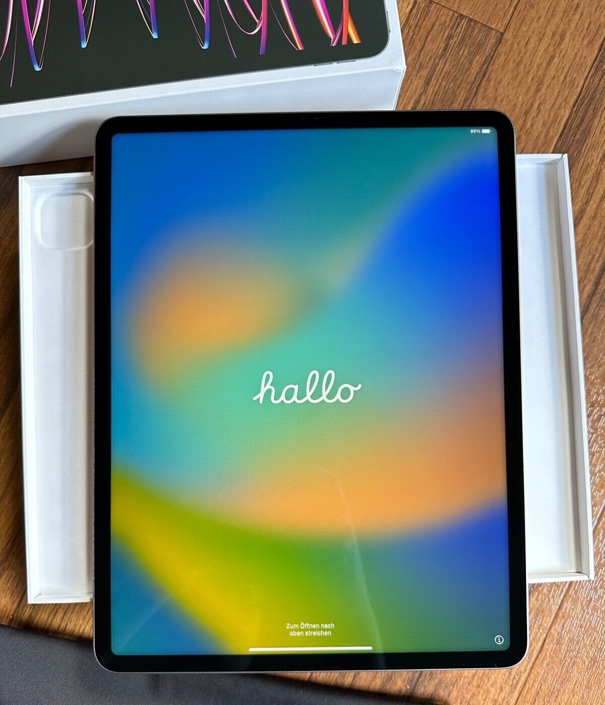 2023 Apple iPad Pro 12.9 Inch M2 chip 6th gen with Wi-Fi 128GB Space Gray